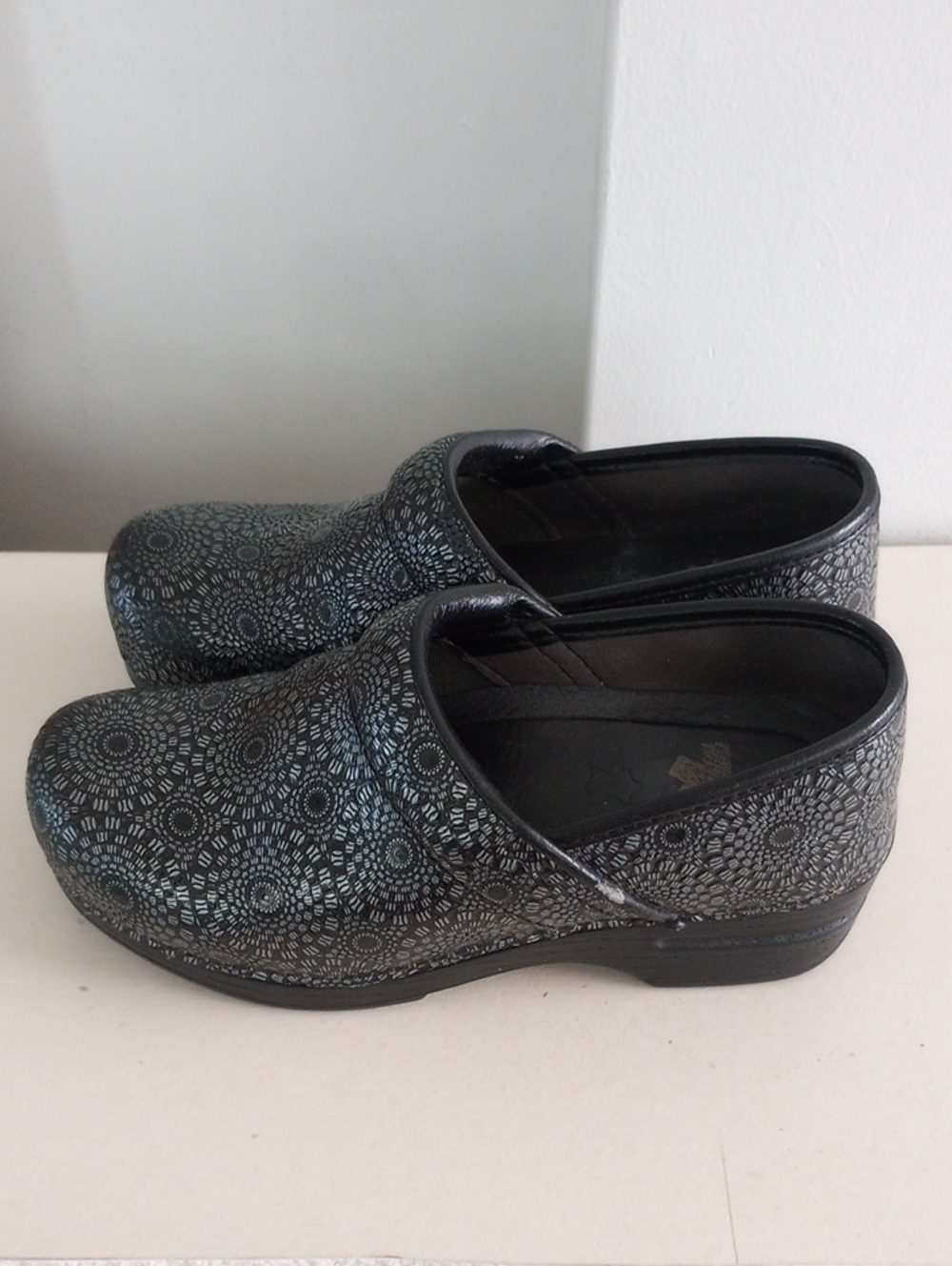 Dansko Black Silver Circles Clog Shoes EU 36